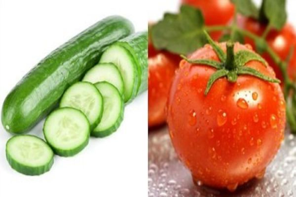 Chanh, dưa leo và cà chua đều có công dụng kháng khuẩn, giảm dịu vết sưng tấy