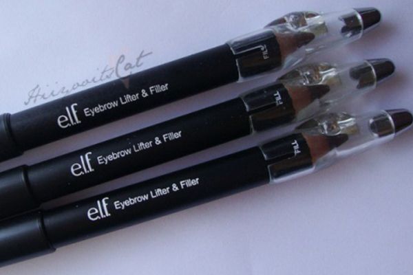 Eyebrows Lifter & Filler của hãng E.l.f thiết kế độc đáo giúp đường chân mày gọn gàng, rõ nét