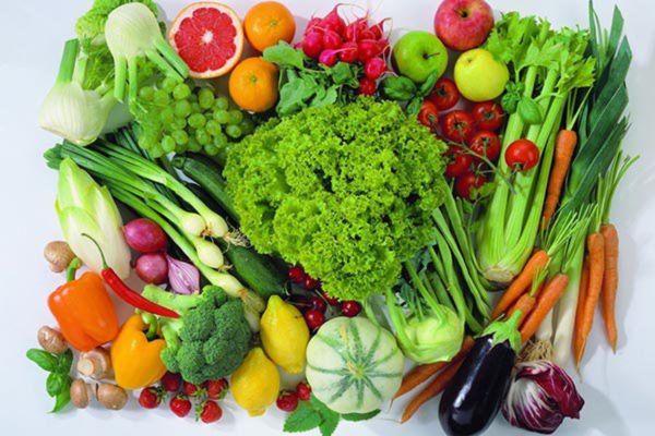 Chế độ dinh dưỡng bổ sung nhiều rau củ quả là điều cần thiết