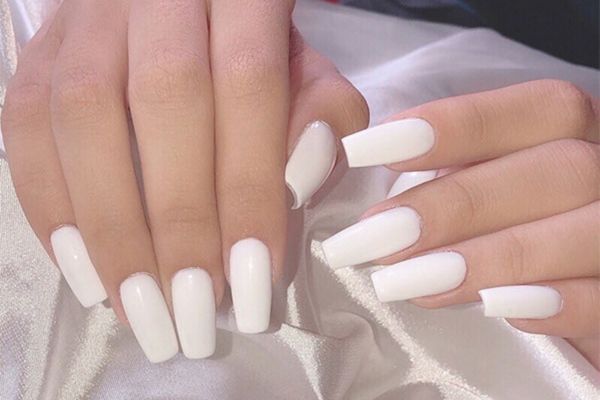 Top 20 mẫu nail trắng tinh tế thanh lịch nhẹ nhàng